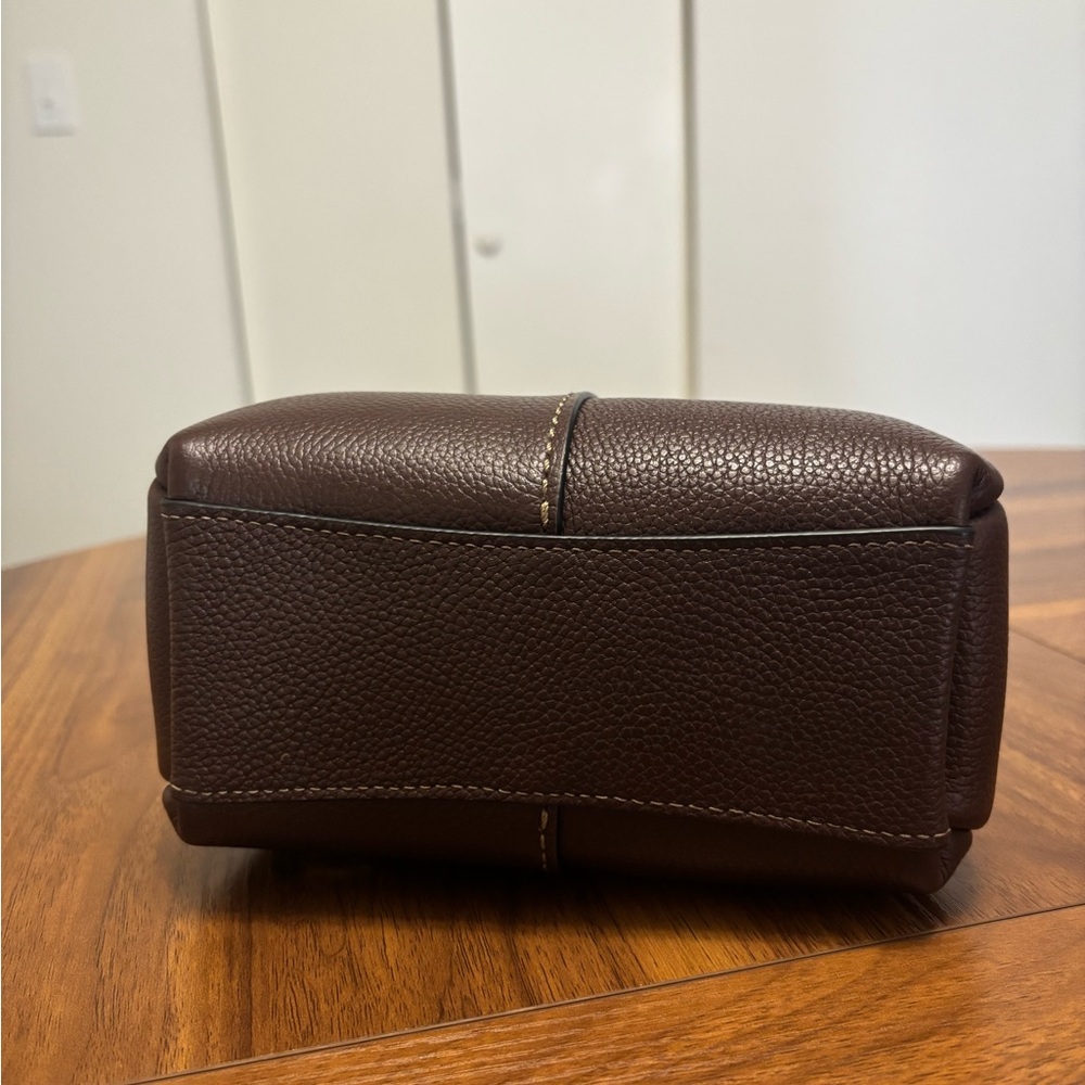 Coach Lana Shoulder Bag 19 Maple/Brass - Picture 7 of 9